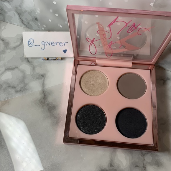 RIRI <3โs MAC SMOKED COCOA Eye Quad Eyeshadow Palette MAC - Picture 5 of 17